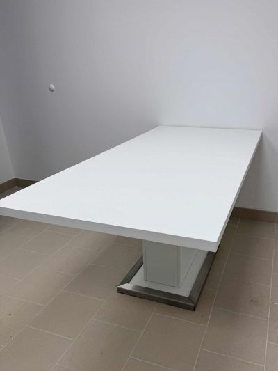 Üzemi bútorzat