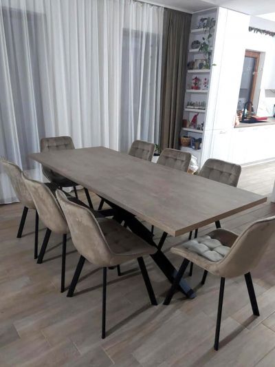 8 Szemlyélyes szürke  modern étkezőasztal tömör fém lábbakal